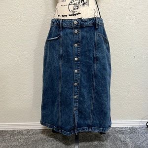 Button down hi rise heavy weight denim skirt